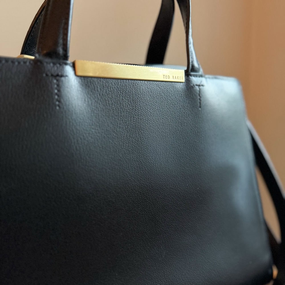 LNWOT Ted Baker Black Leather Structured Purse - Picture 5 of 5